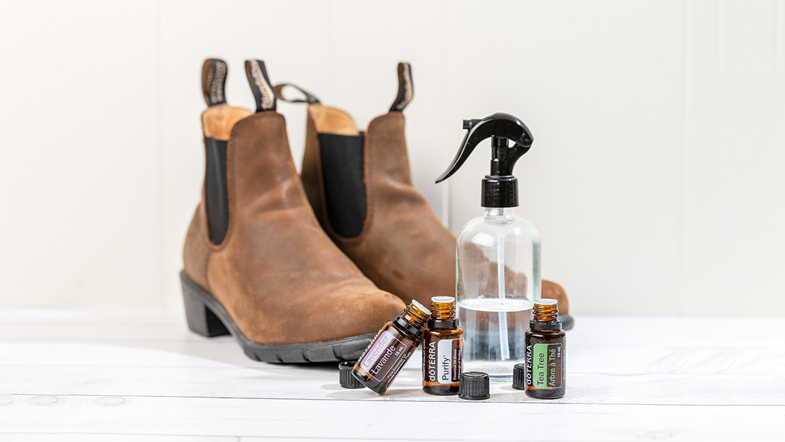 Spray pour chaussures de travail désinfectant et désodosirant auxhuiles  essentielles