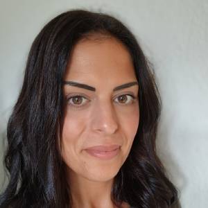 Aziza Becker - doTERRA Europe Leader