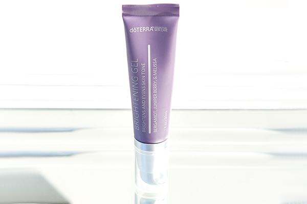 brightening gel product with a mirror effect